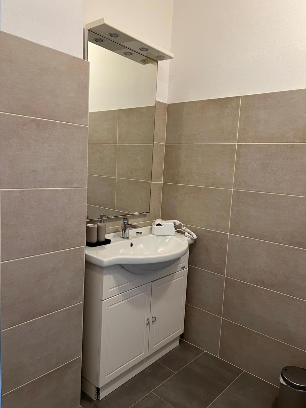 Bed and Breakfast Bb La Collina Botticino Botticino Sera Exterior foto